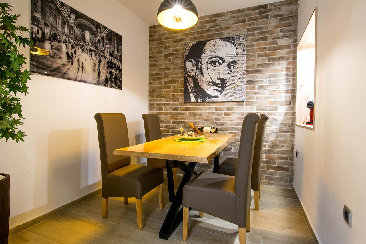 Cosmopolitan Apartment Belgrade Exterior photo